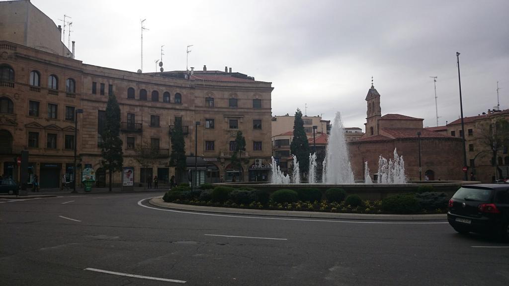 Apartamentos Salamanca Puerta Zamora, Centro, Wifi Con Salon Y 2 Dormitorios, Parking Szoba fotó